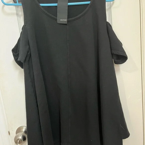 Cold Shoulder Top - Picture 2 of 4